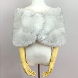Elegant Gray Faux Fur Scarf